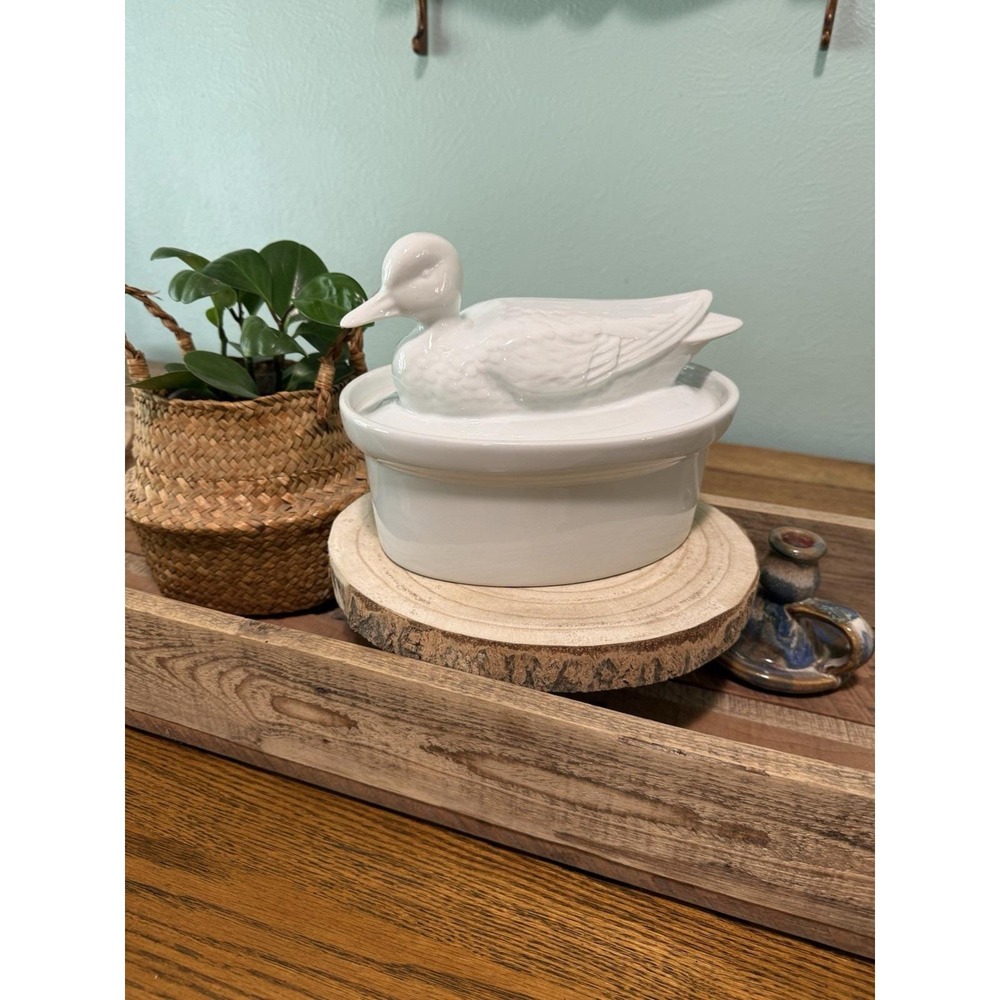 Vintage BIA Cordon Bleu White Duck Casserole Dish